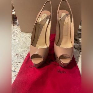 Nude Christian Louboutin
